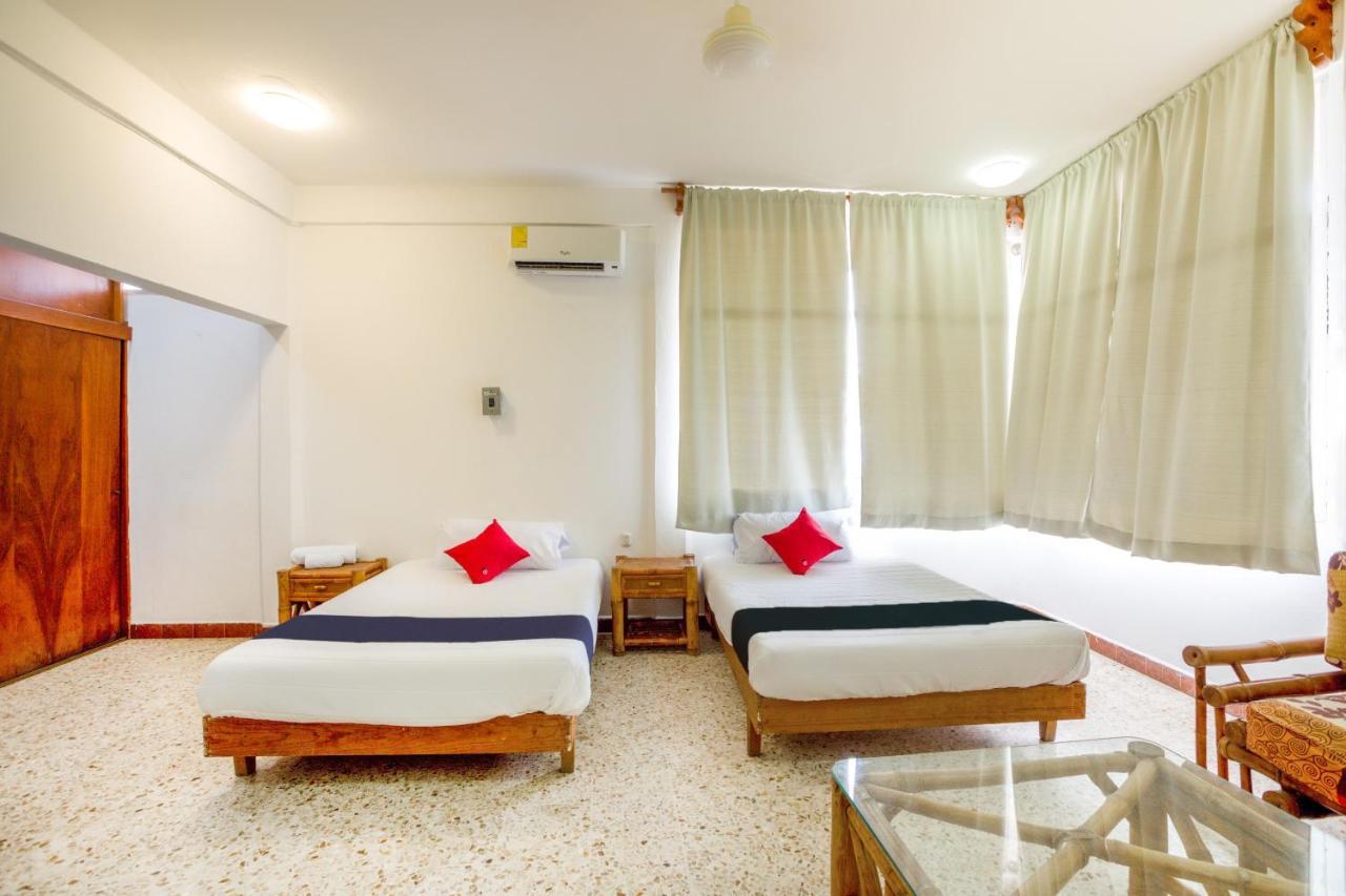 Hotel Adelita 3*